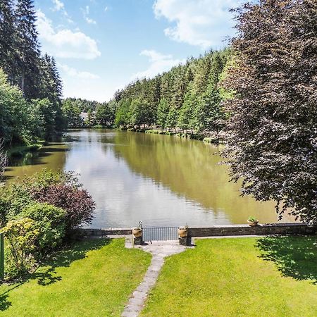 Ferienwohnung Mit Seeblick Aldrans Bagian luar foto