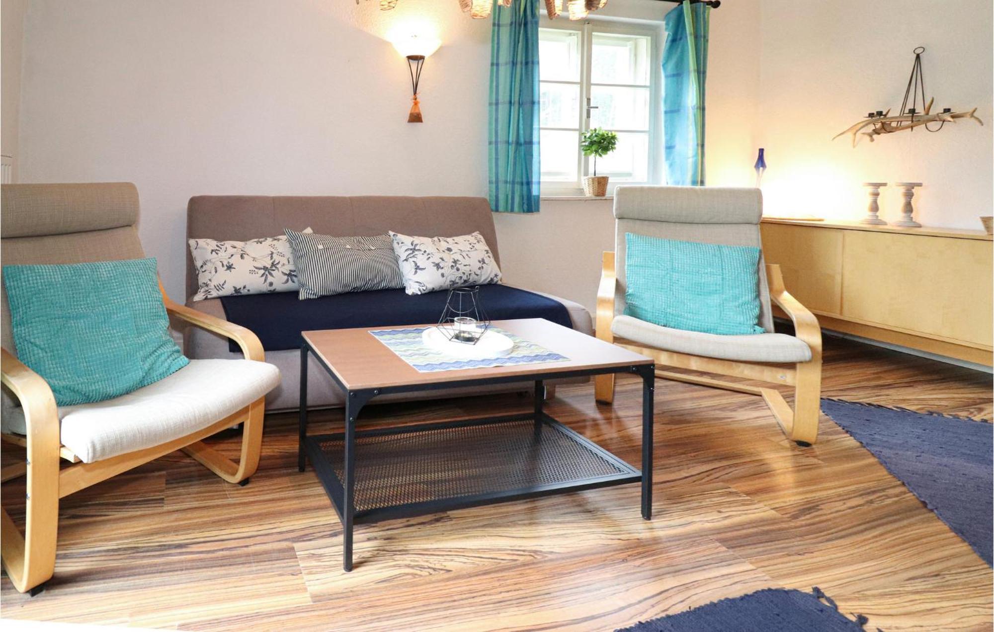 Ferienwohnung Mit Seeblick Aldrans Bagian luar foto