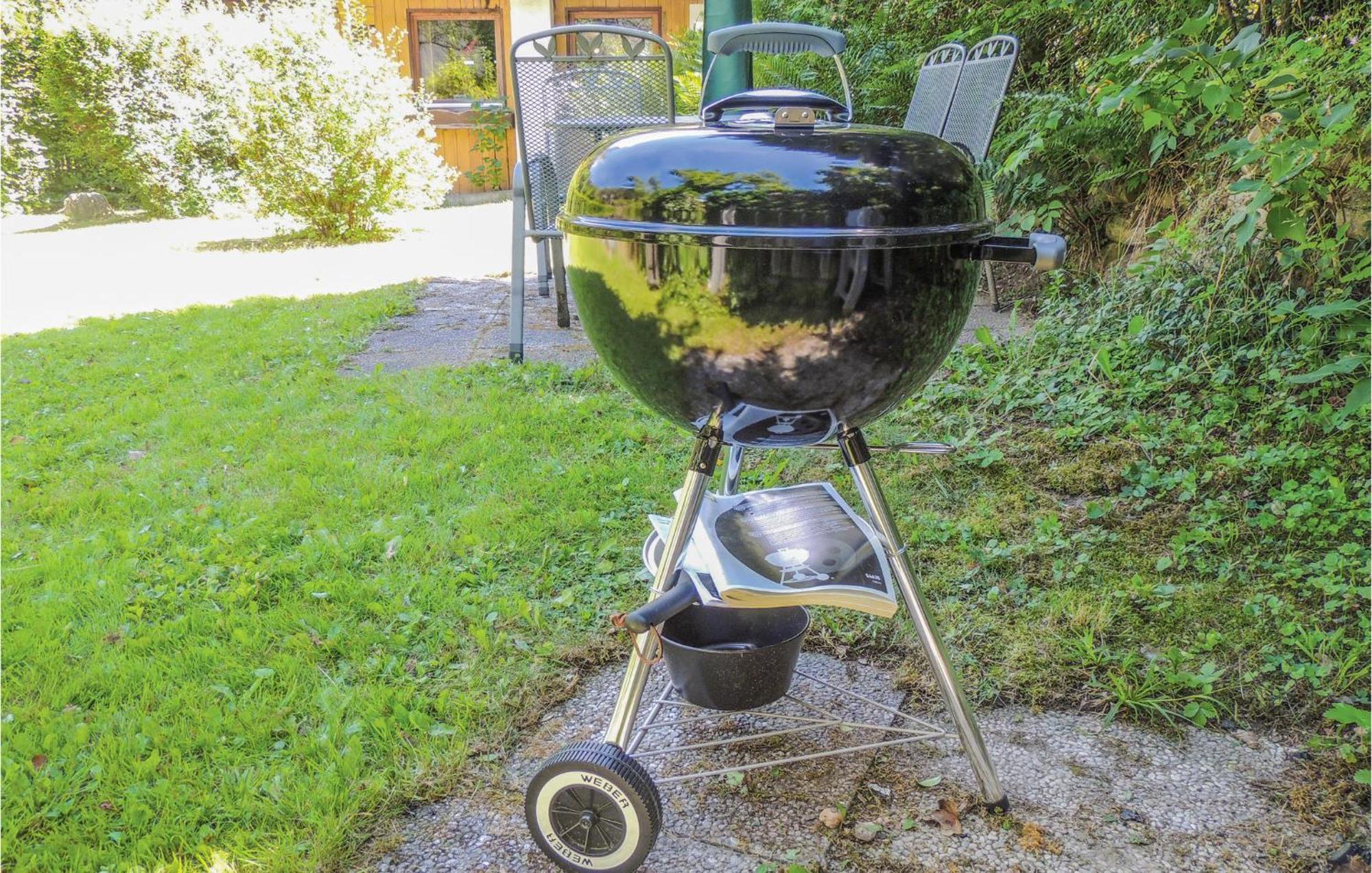 Ferienwohnung Mit Seeblick Aldrans Bagian luar foto